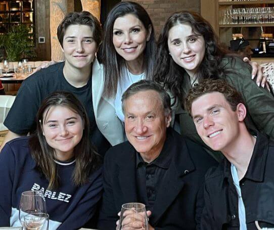Collette Dubrow with her parents Heather Dubrow and Terry Dubrow and siblings.